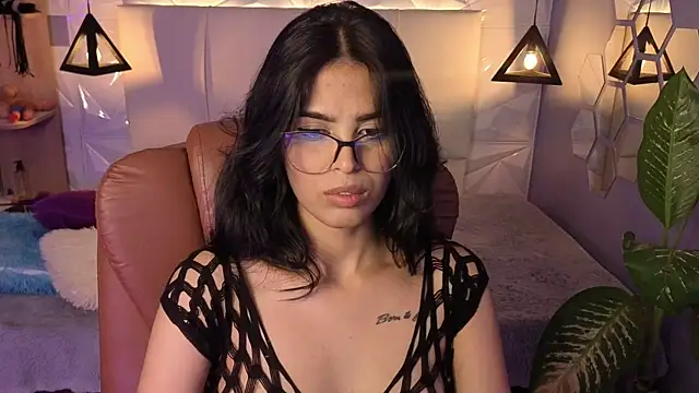 Snapshot of AlessiaVal_ chatting on January 13, 2026, 2:21 pm AlessiaVal online show from January 13, 2026, 2:21 pm