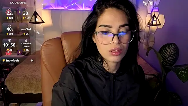 Snapshot of AlessiaVal_ chatting on November 14, 2025, 3:26 pm AlessiaVal online show from November 14, 2025, 3:26 pm