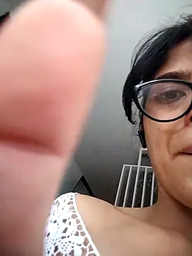 Snapshot of AlessiaVal_ chatting on March 14, 2026, 4:35 pm AlessiaVal online show from March 14, 2026, 4:35 pm