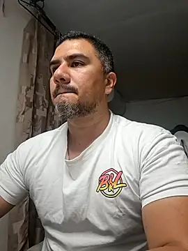 Snapshot of pob_cam chatting on September 18, 2025, 3:37 pm pob cam online show from September 18, 2025, 3:37 pm