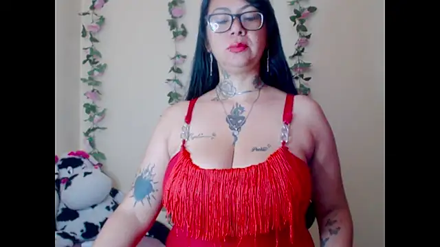 Snapshot of Saloome- chatting on June 14, 2026, 5:36 pm Saloome- online show from June 14, 2026, 5:36 pm