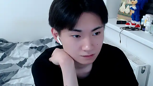 Snapshot of Miram_Yu chatting on May 1, 2026, 9:31 pm Miram Yu online show from May 1, 2026, 9:31 pm