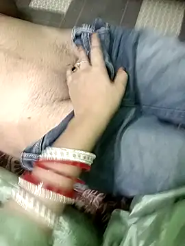 Snapshot of QUEEN-X-CPL chatting on March 12, 2025, 5:38 pm QUEEN-X-CPL online show from March 12, 2025, 5:38 pm