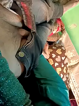 Snapshot of QUEEN-X-CPL chatting on January 24, 2025, 5:42 pm QUEEN-X-CPL online show from January 24, 2025, 5:42 pm