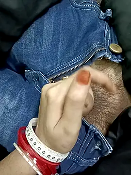 Snapshot of QUEEN-X-CPL chatting on March 9, 2025, 6:00 pm QUEEN-X-CPL online show from March 9, 2025, 6:00 pm