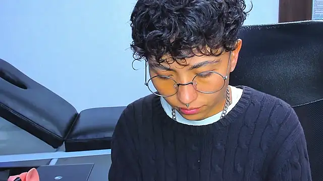 Snapshot of Im_Mathias chatting on February 14, 2026, 2:56 am Im Mathias online show from February 14, 2026, 2:56 am