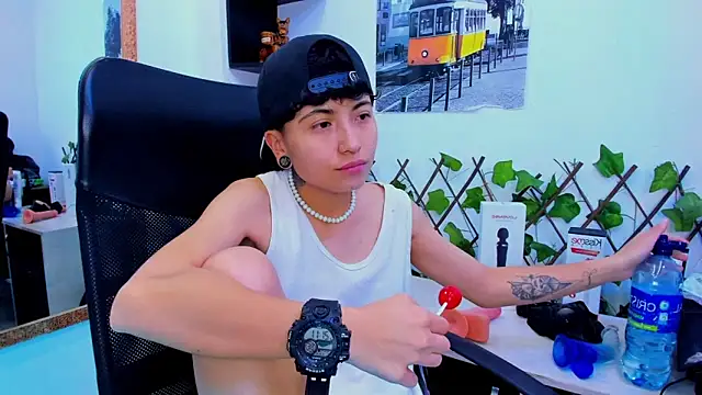 Snapshot of Im_Mathias chatting on November 23, 2025, 4:06 pm Im Mathias online show from November 23, 2025, 4:06 pm