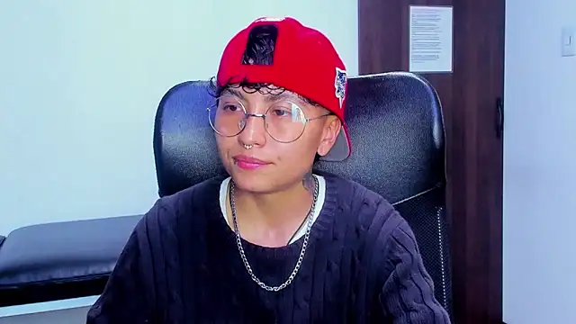 Snapshot of Im_Mathias chatting on February 21, 2026, 12:56 am Im Mathias online show from February 21, 2026, 12:56 am