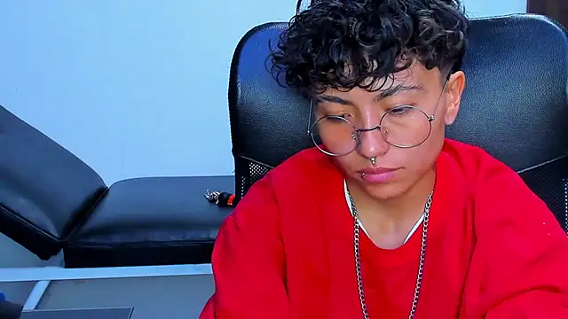 Snapshot of Im_Mathias chatting on February 15, 2026, 8:13 am Im Mathias online show from February 15, 2026, 8:13 am