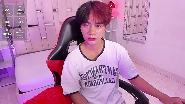 Snapshot of Eriol_ chatting on October 30, 2025, 12:03 pm Eriol online show from October 30, 2025, 12:03 pm