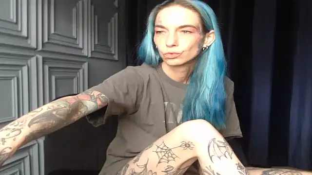 Snapshot of RavenryderUK chatting on April 20, 2026, 11:46 am RavenryderUK online show from April 20, 2026, 11:46 am
