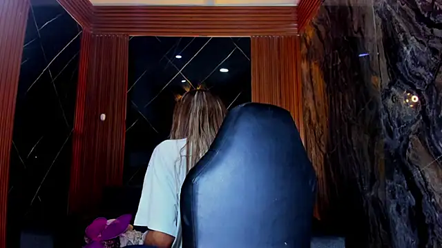 Snapshot of Isabella_stanford2 chatting on January 10, 2026, 9:21 pm Isabella stanford2 online show from January 10, 2026, 9:21 pm