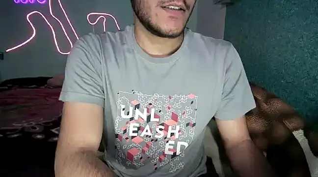 Snapshot of hunter_boy chatting on January 14, 2025, 7:21 pm hunter boy online show from January 14, 2025, 7:21 pm