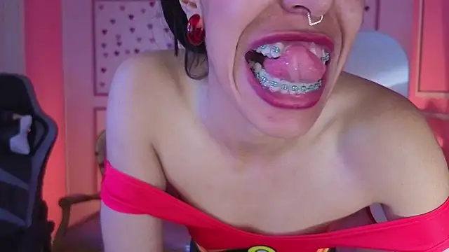 stephania t online show from October 4, 2025, 2:40 pm