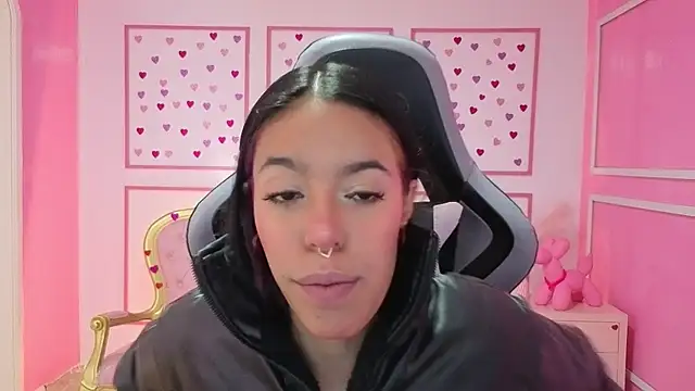 stephania t online show from September 30, 2025, 11:38 am