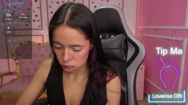 stephania t online show from November 18, 2025, 12:41 pm