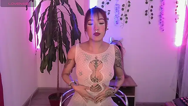 Gaby Tailor online show from April 21, 2026, 11:44 pm