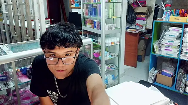 Snapshot of Baby_Cream chatting on March 3, 2025, 4:32 am Baby Cream online show from March 3, 2025, 4:32 am