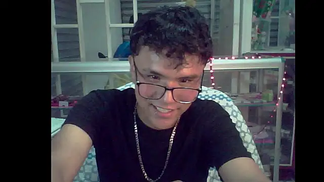 Snapshot of Baby_Cream chatting on December 10, 2024, 10:17 am Baby Cream online show from December 10, 2024, 10:17 am