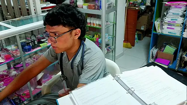 Snapshot of Baby_Cream chatting on February 6, 2025, 3:48 am Baby Cream online show from February 6, 2025, 3:48 am