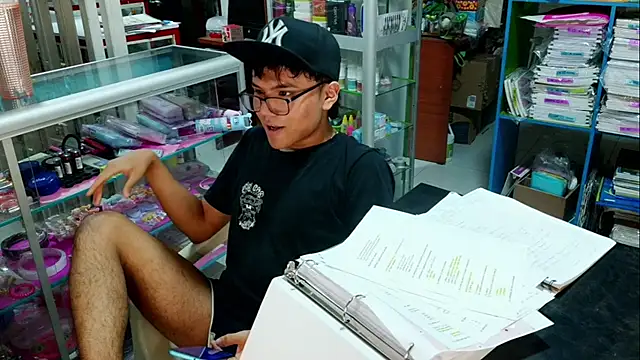 Snapshot of Baby_Cream chatting on January 31, 2025, 6:13 am Baby Cream online show from January 31, 2025, 6:13 am