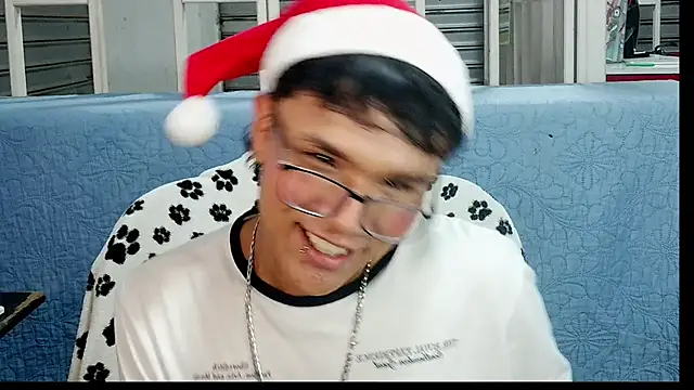 Snapshot of Baby_Cream chatting on December 16, 2024, 7:37 am Baby Cream online show from December 16, 2024, 7:37 am