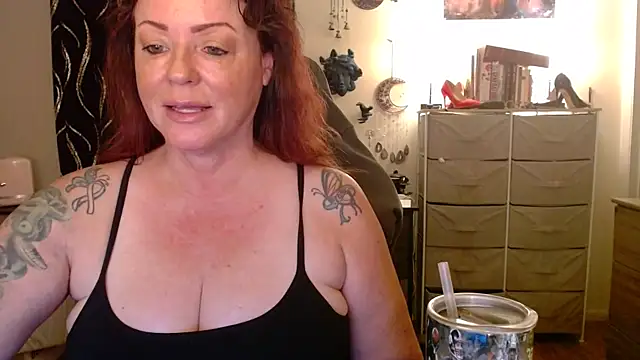 Snapshot of Nikkimastersgirl1091 chatting on May 2, 2026, 1:16 pm Nikkimastersgirl1091 online show from May 2, 2026, 1:16 pm