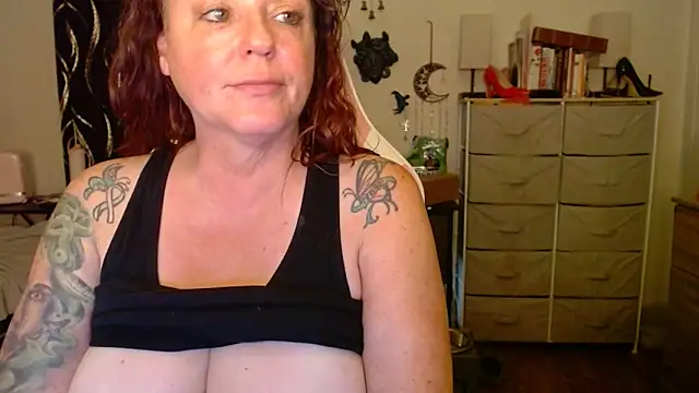 Snapshot of Nikkimastersgirl1091 chatting on May 14, 2026, 1:35 am Nikkimastersgirl1091 online show from May 14, 2026, 1:35 am