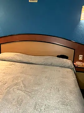 Effyvice13 online show from September 19, 2025, 3:54 am