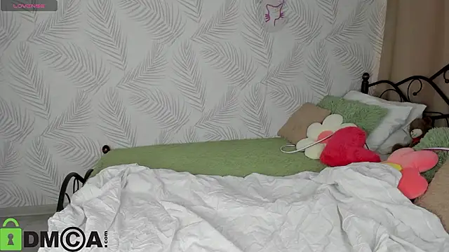 Snapshot of Michelle_Blond chatting on February 19, 2026, 8:00 am Michelle Blond online show from February 19, 2026, 8:00 am