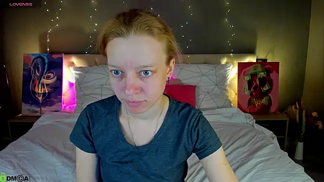 Michelle Blond online show from May 19, 2026, 1:10 am