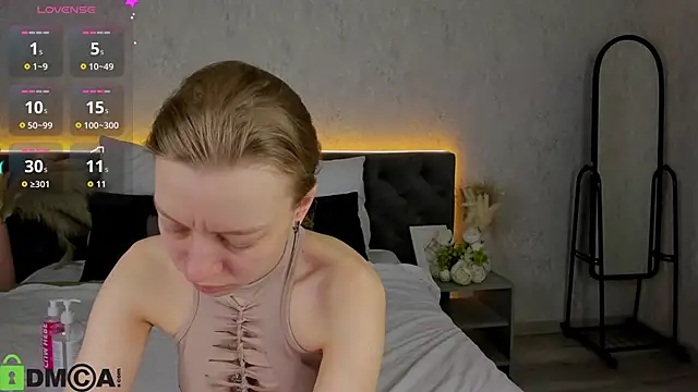 Snapshot of Michelle_Blond chatting on February 6, 2026, 9:05 am Michelle Blond online show from February 6, 2026, 9:05 am