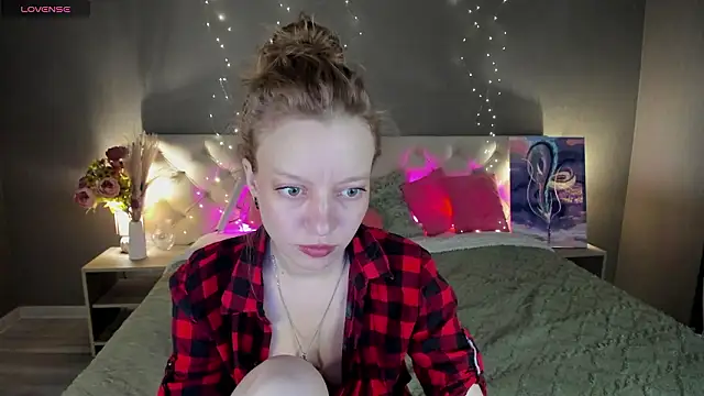 Snapshot of Michelle_Blond chatting on March 27, 2026, 7:28 am Michelle Blond online show from March 27, 2026, 7:28 am