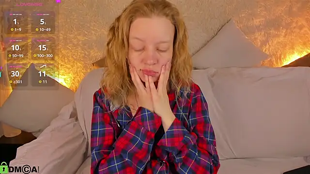 Snapshot of Michelle_Blond chatting on March 23, 2026, 6:24 am Michelle Blond online show from March 23, 2026, 6:24 am