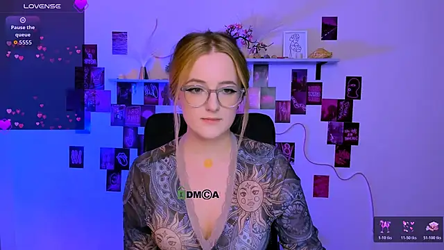 luna berryy online show from February 25, 2026, 9:36 pm