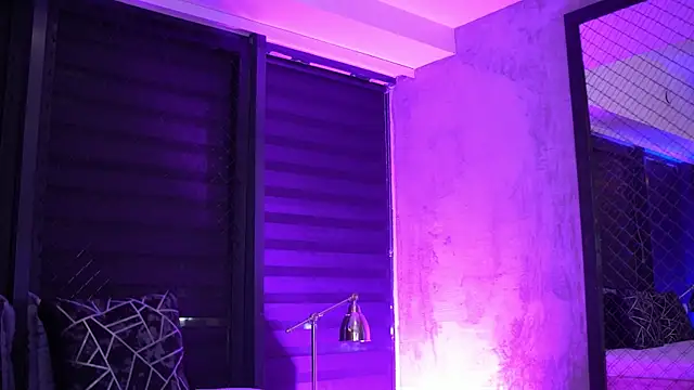 Snapshot of Candy_Ivy chatting on October 1, 2025, 6:01 pm Candy Ivy online show from October 1, 2025, 6:01 pm