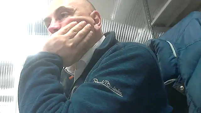 Snapshot of pantomax chatting on April 6, 2026, 11:28 pm pantomax online show from April 6, 2026, 11:28 pm