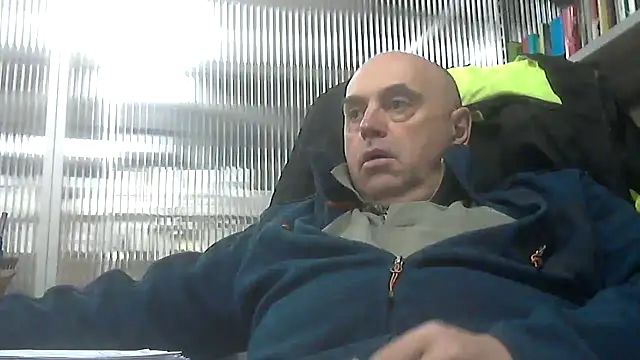 Snapshot of pantomax chatting on April 14, 2026, 12:37 am pantomax online show from April 14, 2026, 12:37 am