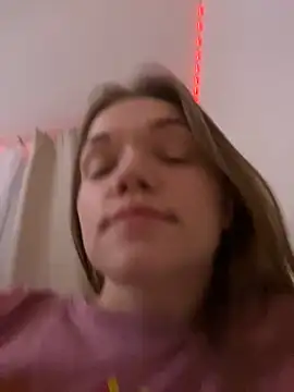 KitteCat online show from October 28, 2025, 3:22 pm