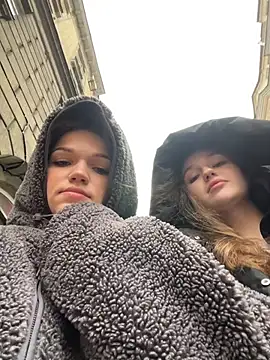 KitteCat online show from November 21, 2025, 8:02 am