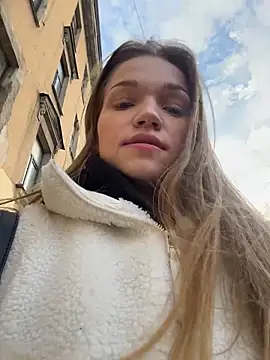 KitteCat online show from October 27, 2025, 9:32 am