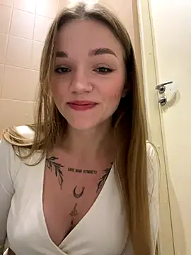 KitteCat online show from September 29, 2025, 7:04 am