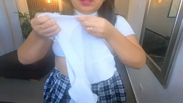 Sharlotte Milk online show from October 21, 2025, 11:09 am