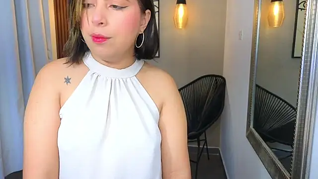 Sharlotte Milk online show from December 15, 2025, 11:05 am