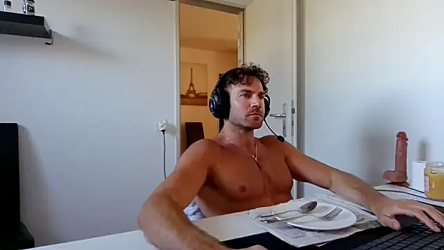 alpha-hunk online show from April 30, 2026, 3:19 pm