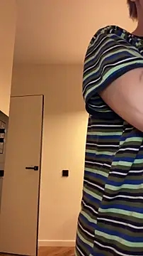 SIlviaBeyt online show from March 25, 2026, 9:57 pm