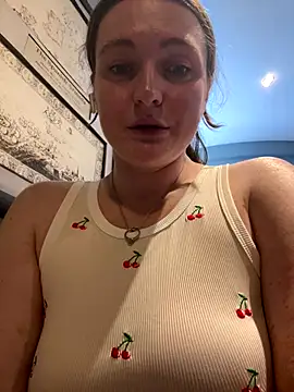 Snapshot of BustyBonnieUK chatting on December 2, 2025, 10:39 am BustyBonnieUK online show from December 2, 2025, 10:39 am