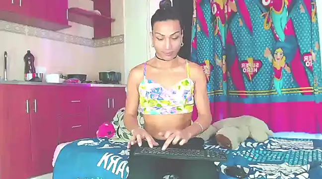 Snapshot of Yariya_sensual chatting on January 14, 2025, 3:01 am Yariya sensual online show from January 14, 2025, 3:01 am