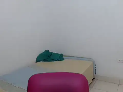 Snapshot of estefania224 chatting on March 6, 2025, 1:27 am estefania224 online show from March 6, 2025, 1:27 am