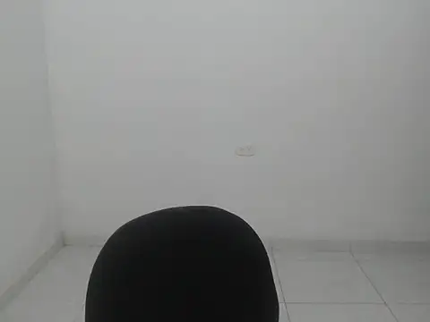 estefania224 online show from April 11, 2026, 12:40 am